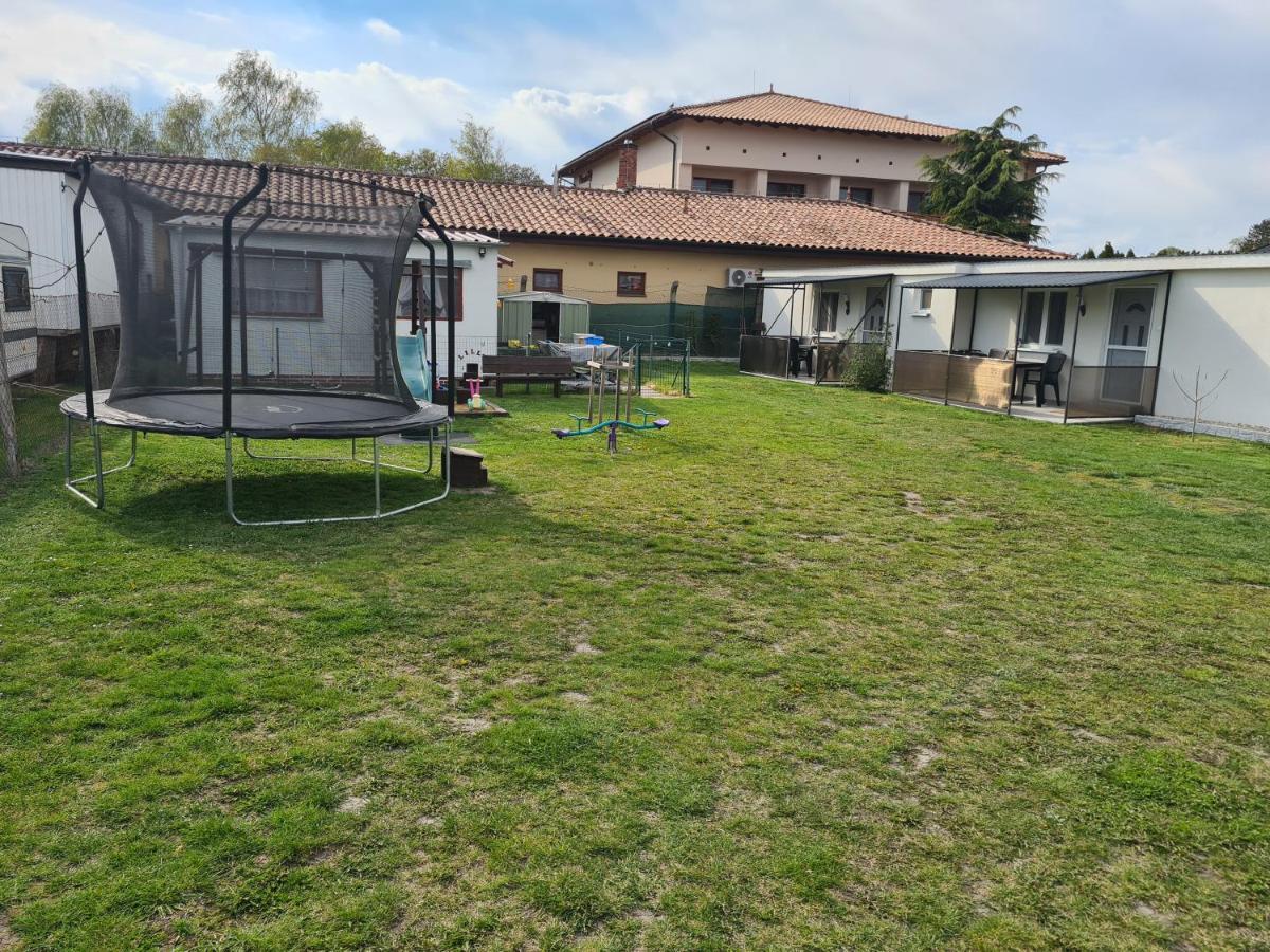 Melanie Apartman Velky Meder Exterior photo