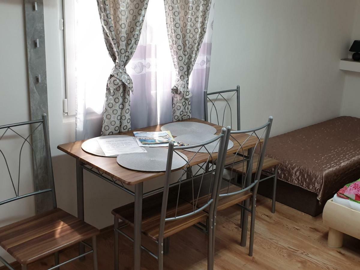 Melanie Apartman Velky Meder Exterior photo